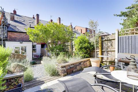 3 bedroom terraced house for sale, Church Drive, Nottingham NG5