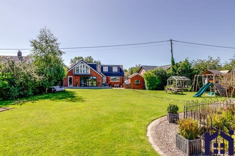 4 bedroom house for sale, Pompian Brow, Bretherton, PR26 9AQ