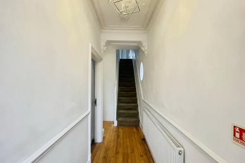 16 Beech Grove, Manchester, M14 6UY