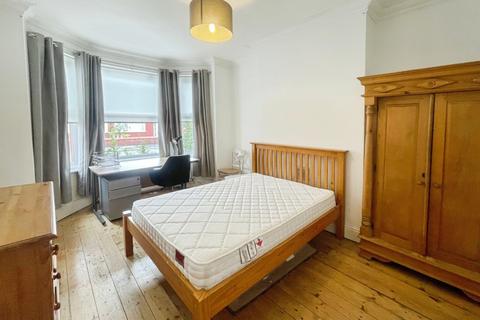 16 Beech Grove, Manchester, M14 6UY