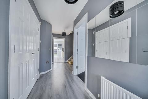 5 bedroom end of terrace house for sale, De Havilland Road, Edgware HA8