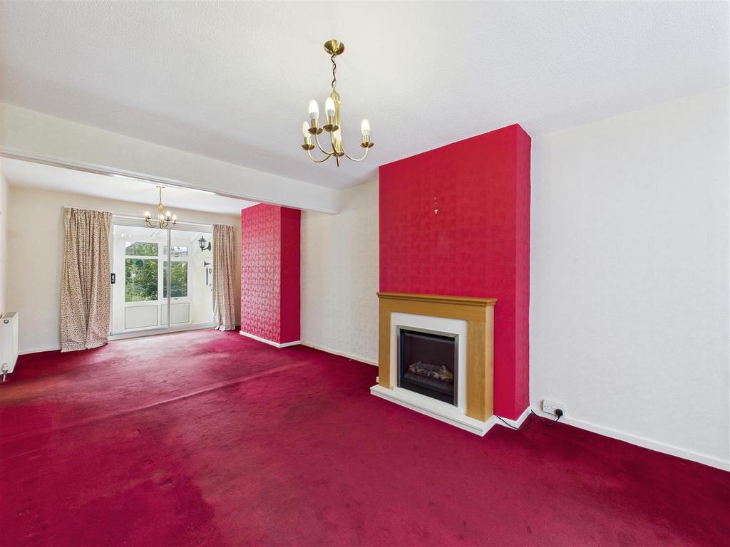 CAM05476 G0-PR0016-STILL004.jpg