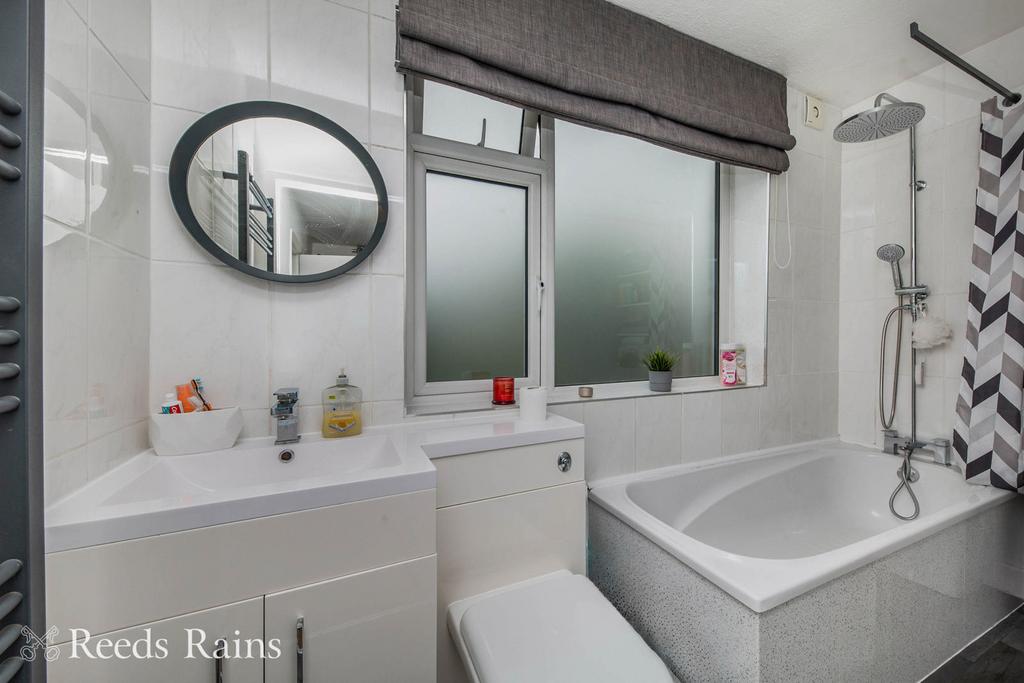 En Suite Bathroom