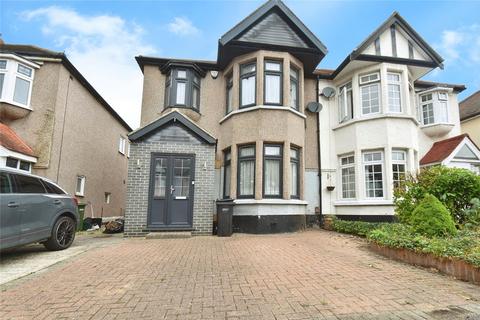 3 bedroom semi-detached house to rent, Beechwood Gardens, Ilford, IG5