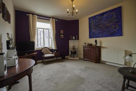 3 bedroom end of terrace house for sale, Trinity Lane, Hinckley