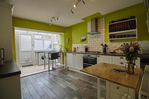 3 bedroom end of terrace house for sale, Trinity Lane, Hinckley
