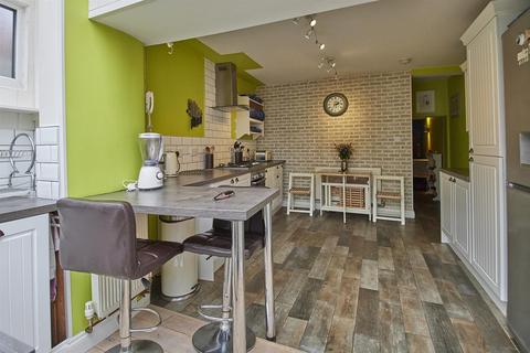 3 bedroom end of terrace house for sale, Trinity Lane, Hinckley