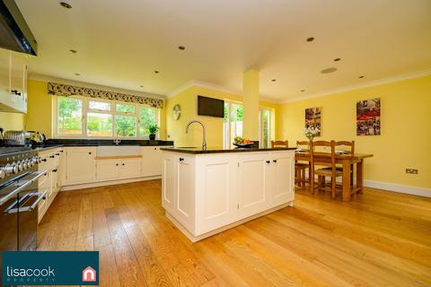 undefined, Ashridge Drive, St. Albans AL2