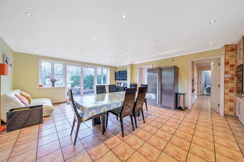 undefined, Clay Lane, Bushey WD23