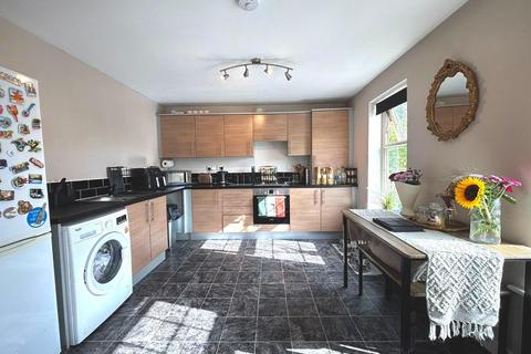 58 Barnsbridge Grove, Barnsley, S70 3RW
