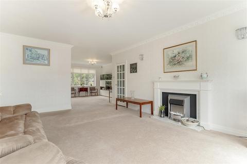 undefined, Sandmoor Green, Leeds