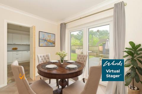 16 Brabner Close, Folkestone, CT19 6LW