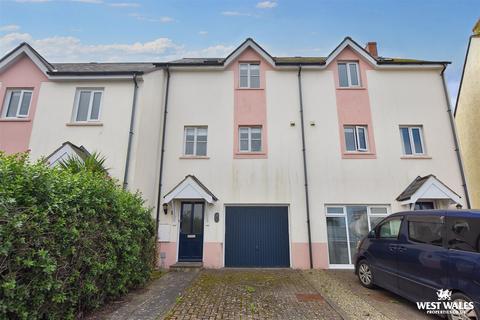 3 bedroom townhouse for sale, Puffin Way, Broad Haven, Haverfordwest