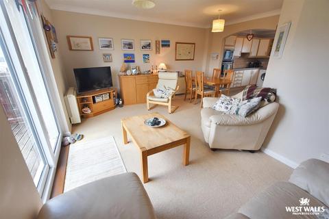 3 bedroom townhouse for sale, Puffin Way, Broad Haven, Haverfordwest