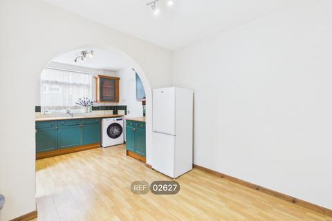 3 bedroom semi-detached house to rent, Maryon Road, Ipswich, Suffolk, UK, IP3 9NL
