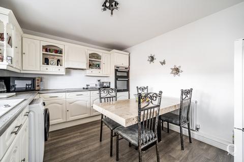 5 Bramley Close, Newington, Sittingbourne, ME9 7NQ