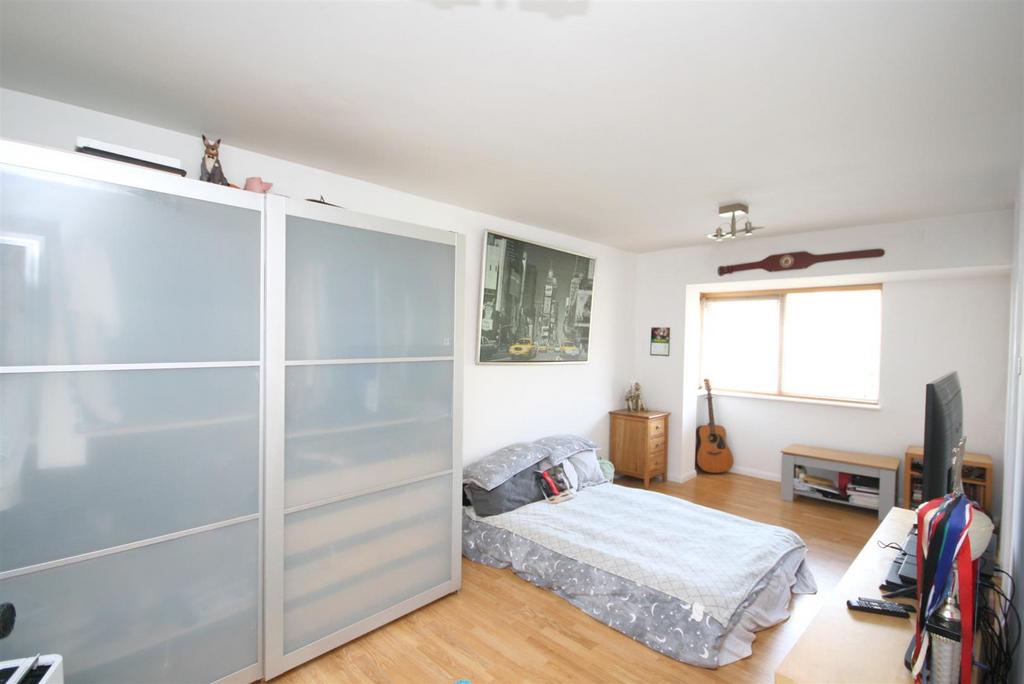 Studio Room
