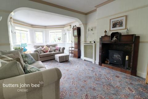 4 bedroom detached house for sale, Springfield Drive, Crewe