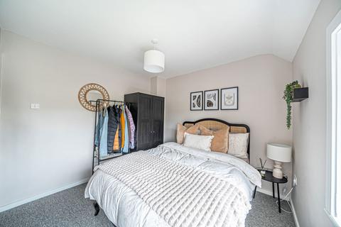 7 Dellands, Overton, Basingstoke, RG25 3LD
