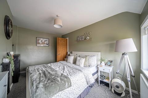 7 Dellands, Overton, Basingstoke, RG25 3LD