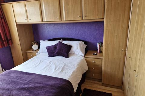 27 Darent Mead, Sutton At Hone, Dartford, DA4 9EH
