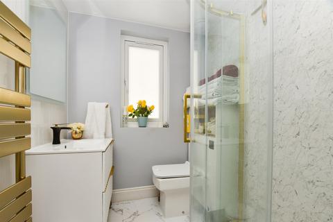 4 bedroom terraced house for sale, Wyecliffe Gardens, Merstham, Surrey