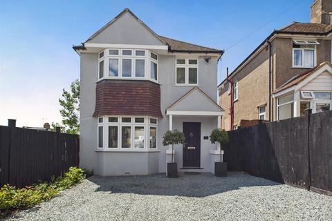 1 Whitethorn Avenue, Coulsdon, CR5 2PQ