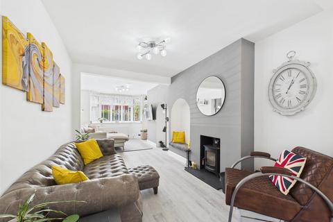 38 Thornton Crescent, Coulsdon, CR5 1LH