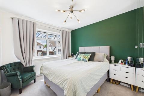 38 Thornton Crescent, Coulsdon, CR5 1LH
