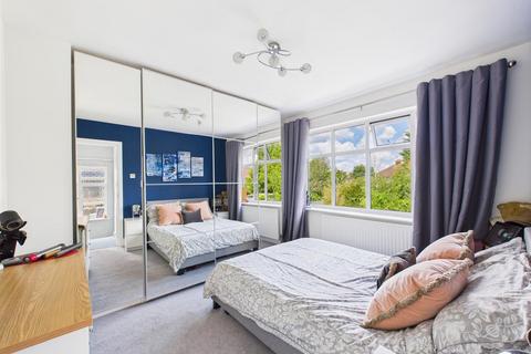 38 Thornton Crescent, Coulsdon, CR5 1LH