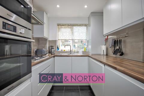 3 bedroom end of terrace house for sale, Cleaverholme Close, South Norwood, SE25