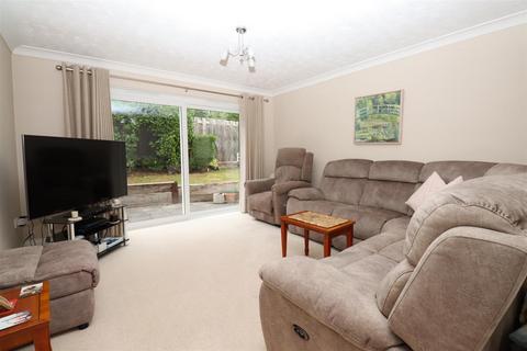 5 bedroom detached house for sale, Milfoil Avenue, Conniburrow, Milton Keynes