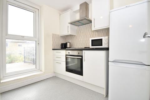 4 bedroom flat to rent, 1 Kingfield Street, London E14