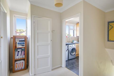 7 Elizabeth Crescent, East Grinstead, RH19 3HY