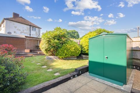 7 Elizabeth Crescent, East Grinstead, RH19 3HY