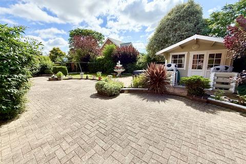 4 bedroom house for sale, Croft Hill, Stokesby, NR29
