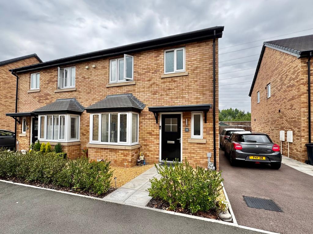 Chapel Field Way, Newport NP19 3 bed detached house for sale - £315,000