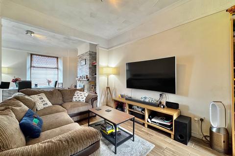 3 bedroom end of terrace house for sale, Albert Avenue, Newport NP19