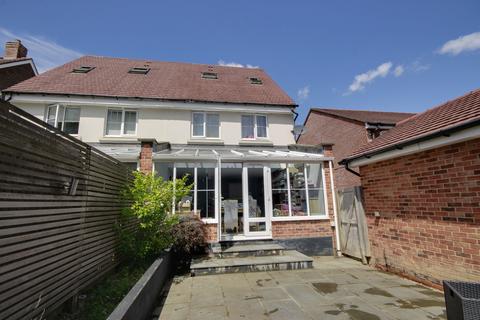 undefined, Knight Close, Haywards Heath, RH16