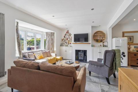 4 bedroom semi-detached house for sale, Bournehall Avenue, Bushey
