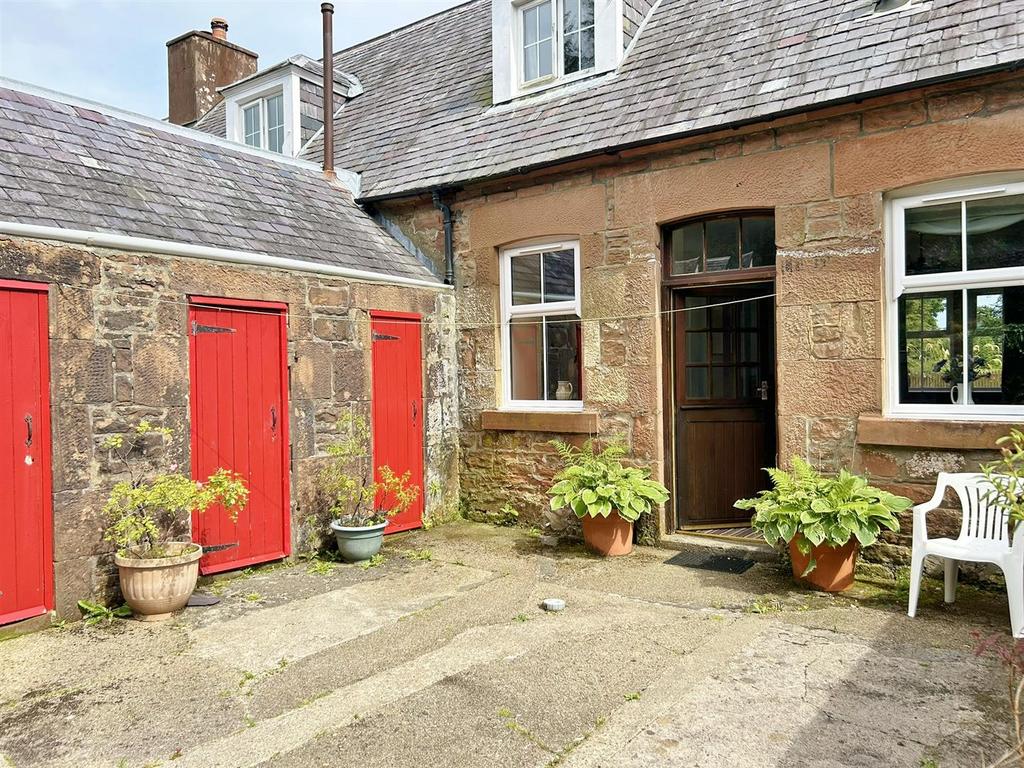 Enclosed courtyard