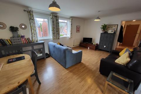2 bedroom apartment for sale, Yew Street, Hulme, Manchester. M15 5YW