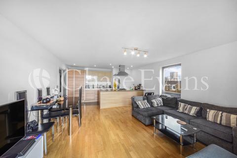 3 bedroom flat to rent, Chi Building, The Hawksmoor, 54 Crowder Street, Tower Hill, London, E1