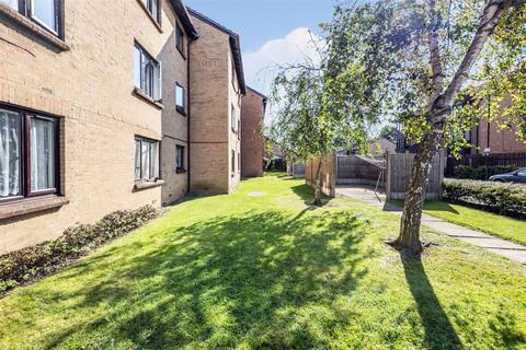 1 bedroom flat to rent, Pycroft Way, London