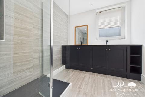 2 bedroom apartment for sale, Oyster Quay, Port Solent PO6