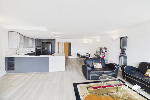 2 bedroom apartment for sale, Oyster Quay, Port Solent PO6