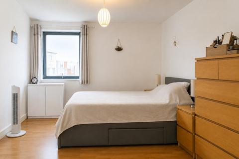 1 bedroom apartment to rent, Empress Court, Woodins Way