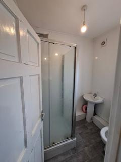 2 bedroom flat to rent, Church Road, Manor Park, London, E12