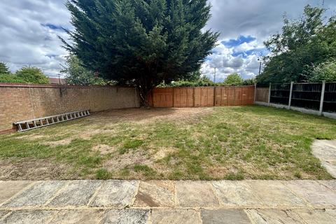 18 Harrier Way, Waltham Abbey, EN9 3JQ