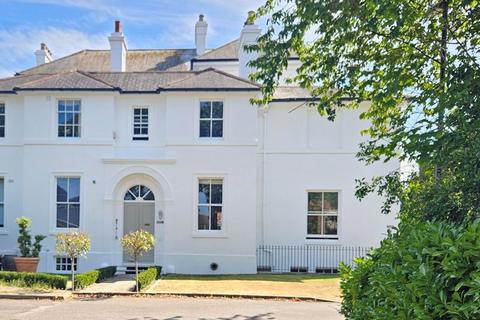 4 bedroom character property for sale, Wakefield Place, Gosport PO12